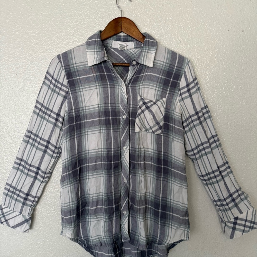 Workshop Republic Clothing Gray and White Plaid Shirt Women’s Size S Long Slevee
